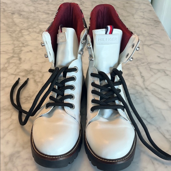 Tommy Hilfiger Women’s White and Red Combat Boots Size 9 1/2 - Picture 8 of 8